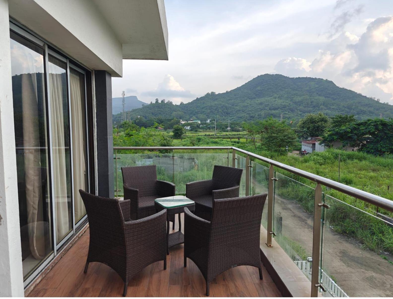 Mizzle Exotica Lonavala Daire Dış mekan fotoğraf